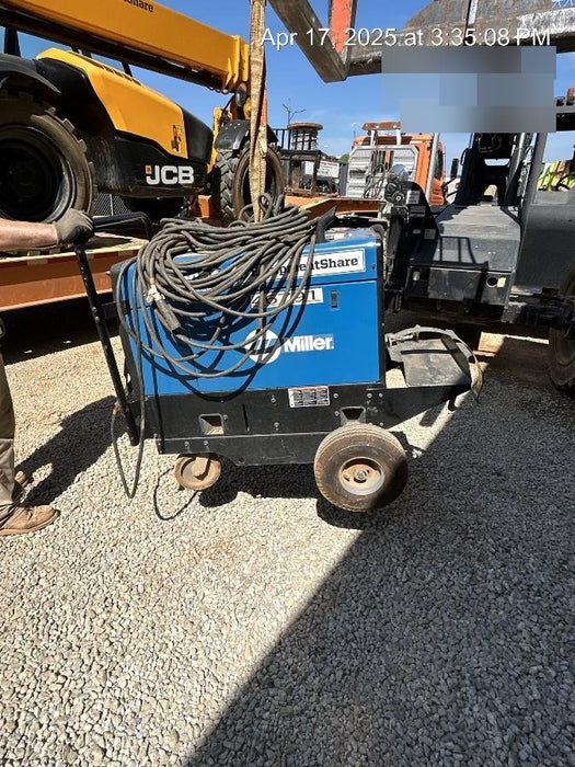 2019 Miller Electric BOBCAT 250 Standard w/Running Gear, Bracket, Hose