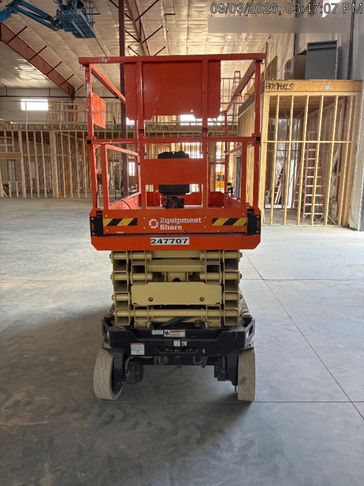 2022 JLG ES3246