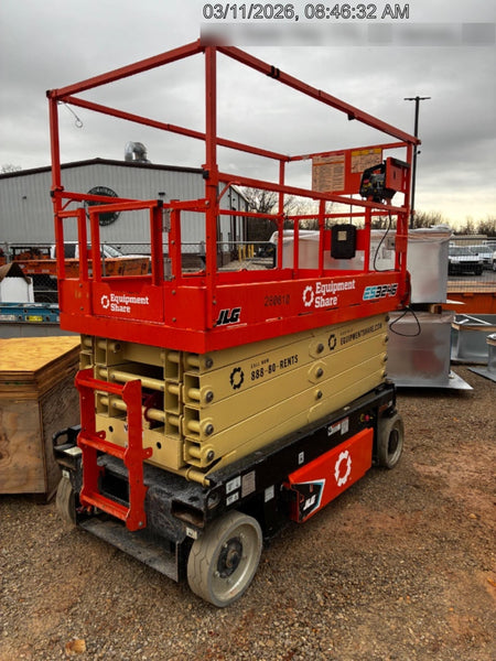 2022 JLG ES3246