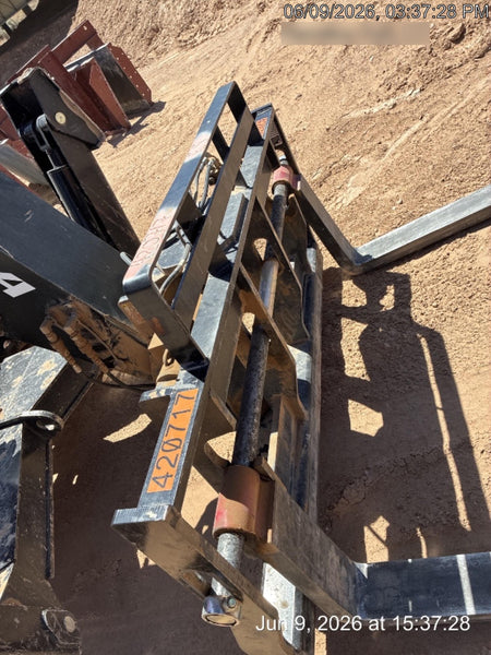 2024 JLG 1001095418S