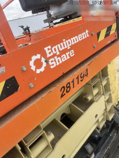 2022 JLG ES3246