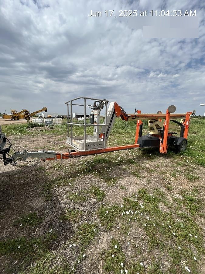 2023 JLG T500J