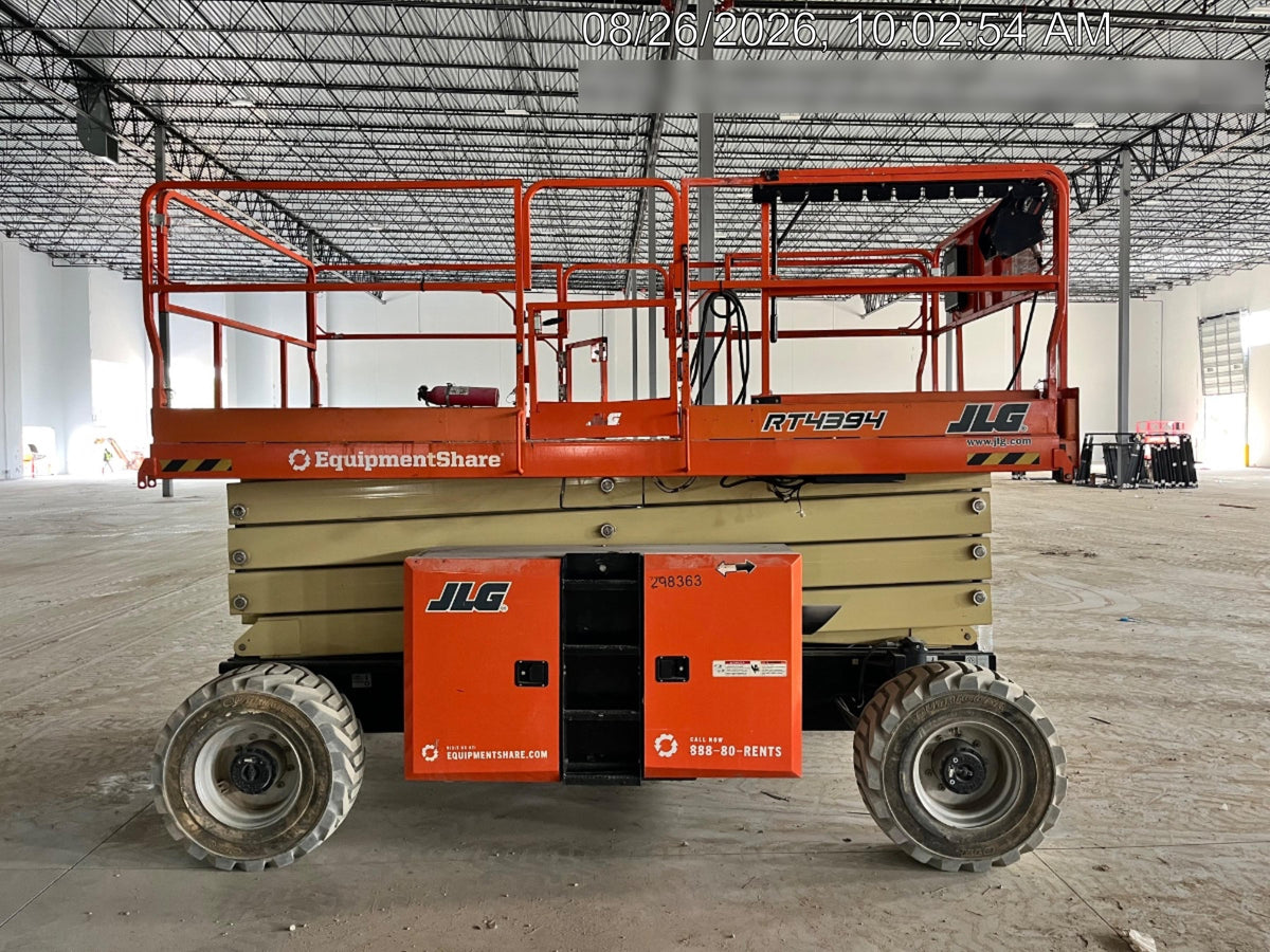 2023 JLG RT4394