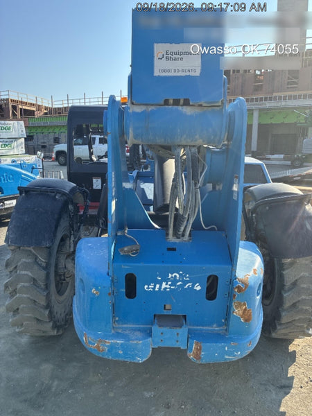 2018 Genie GTH-844 Genie GTH-844 w/ROPS, Work Lights, Solid Tires, RH Cab Mesh, Beacon, 60" Carriage and Forks