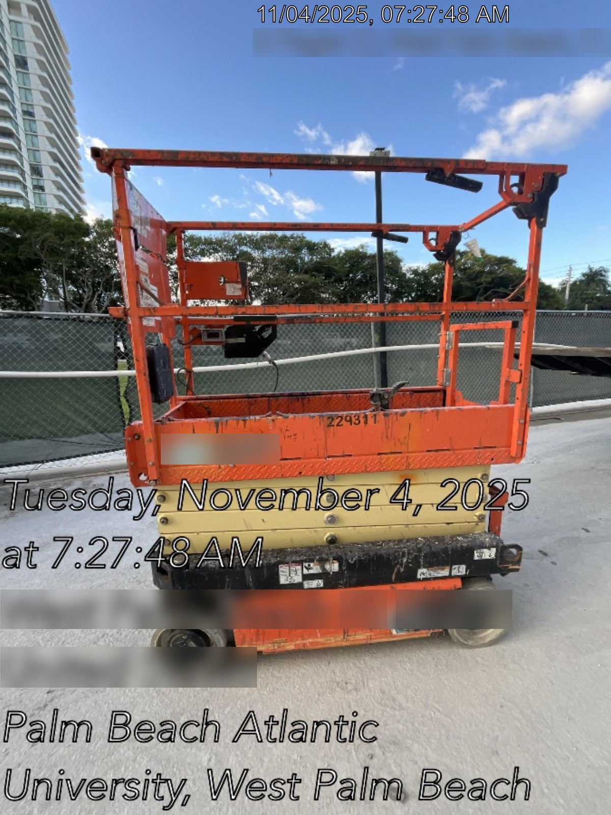 2022 JLG ES1932