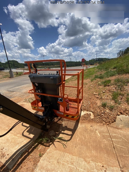 2024 JLG E450AJ