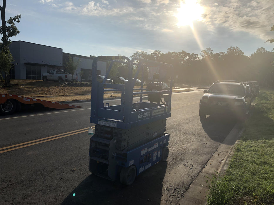 2020 Genie GS-1930 Solid Non Marking Tires, Beacon, Folding rails with half height swing gate