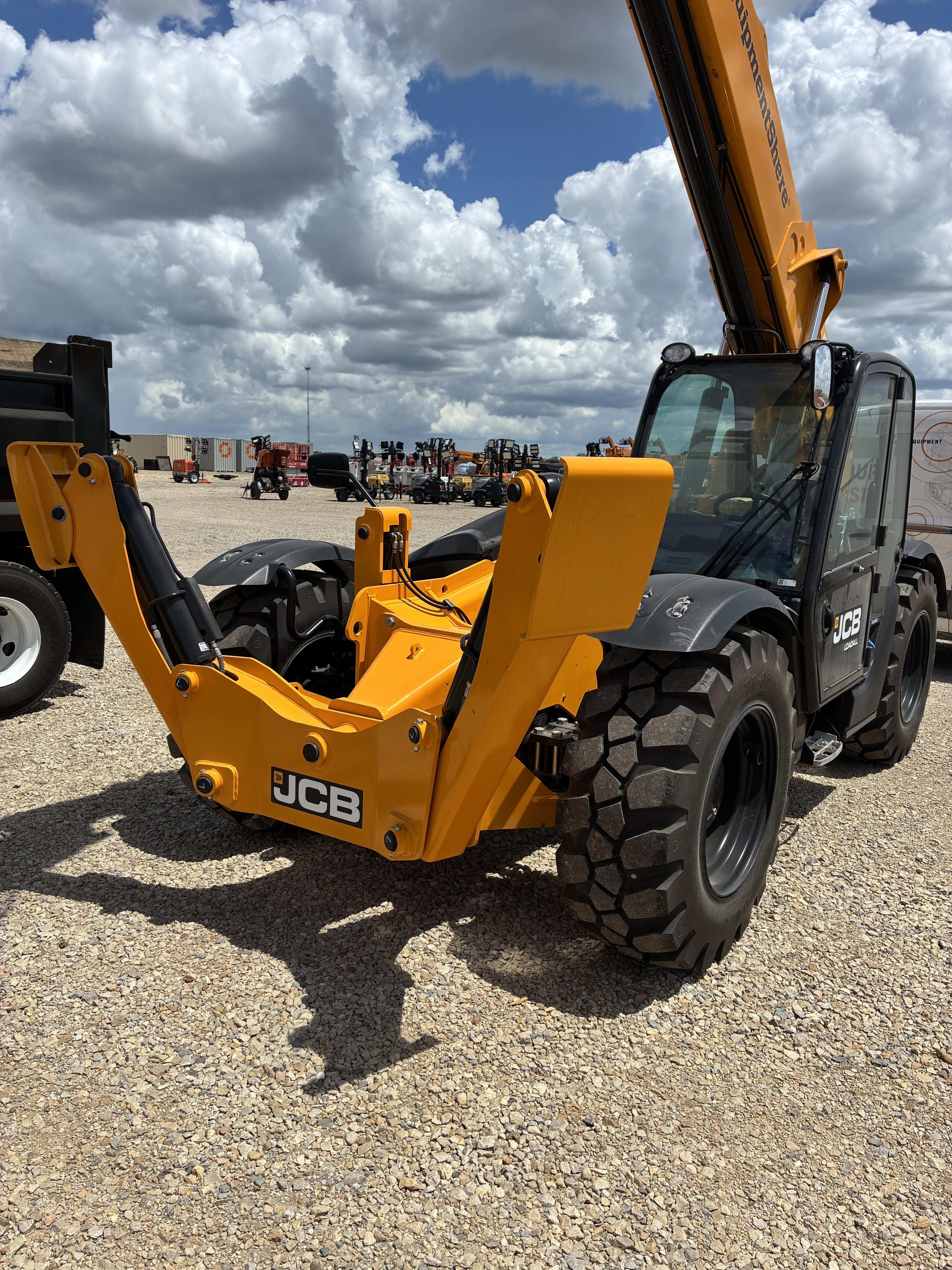 2026 JCB 514-56