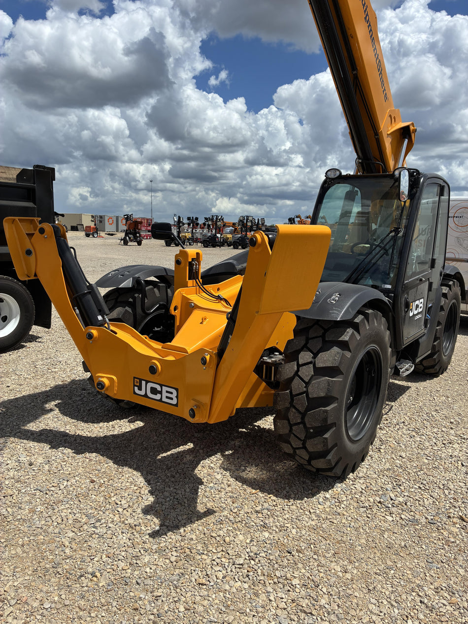 2026 JCB 514-56