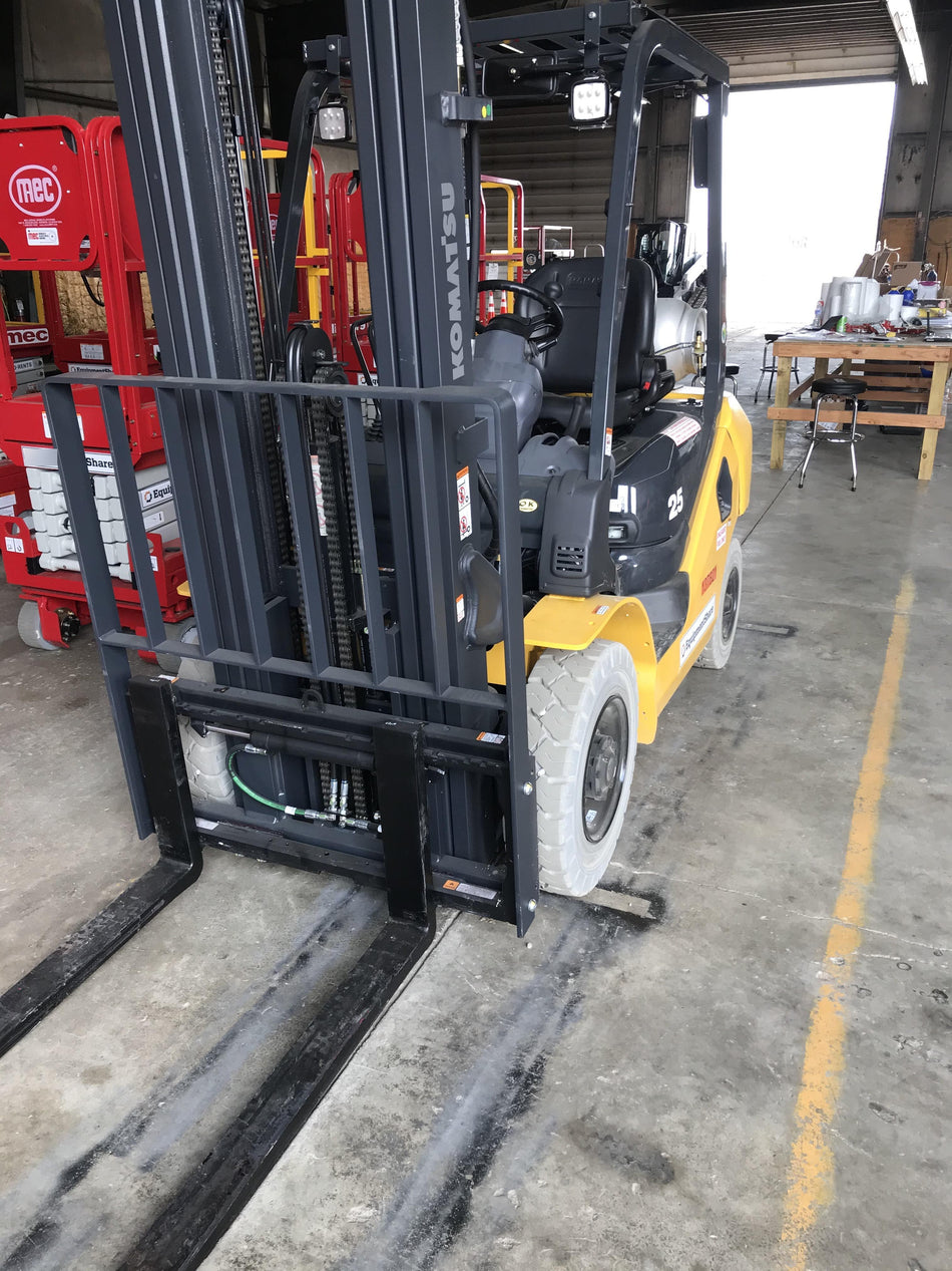 2021 KOMATSU FG25T-16