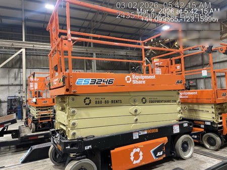 2022 JLG ES3246