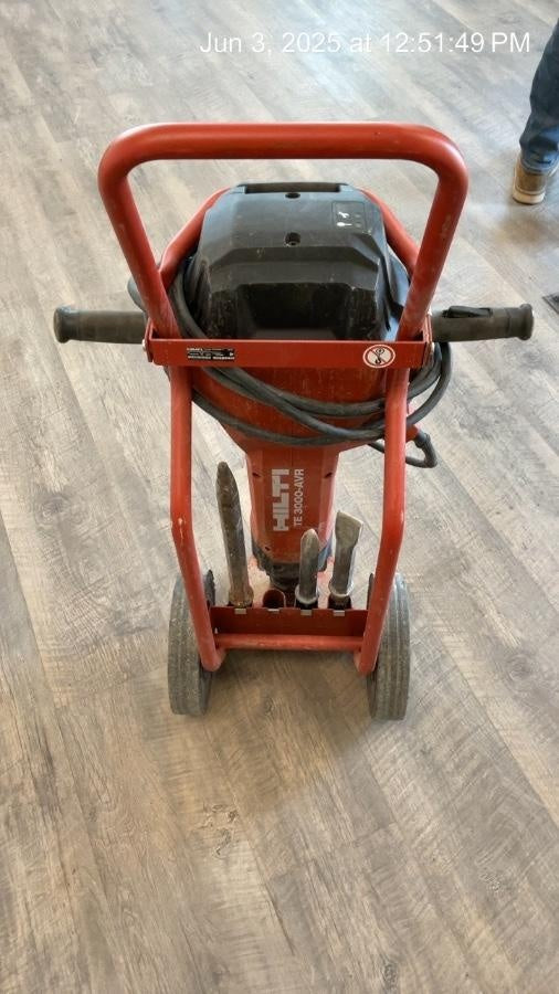 2023 HILTI TE 3000-AVR