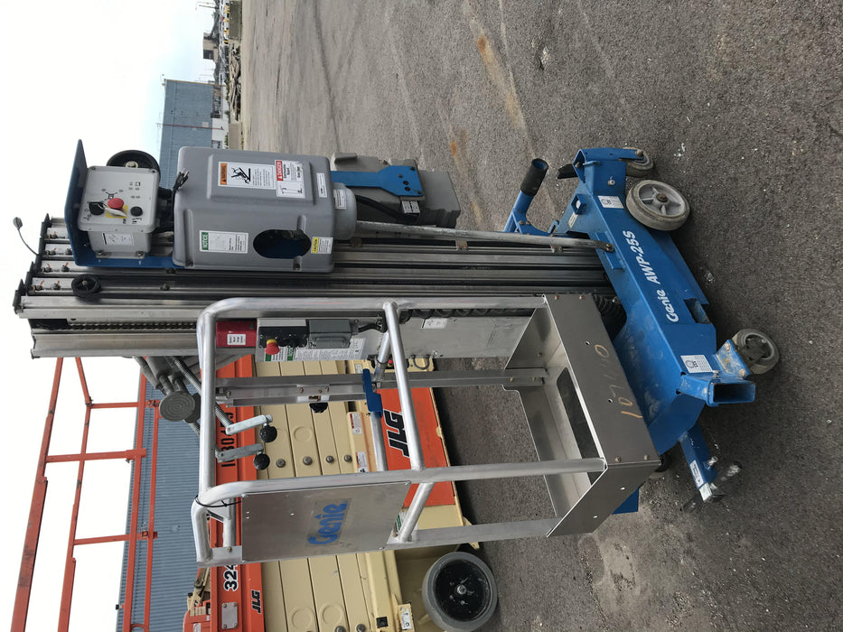2018 GENIE AWP-30S