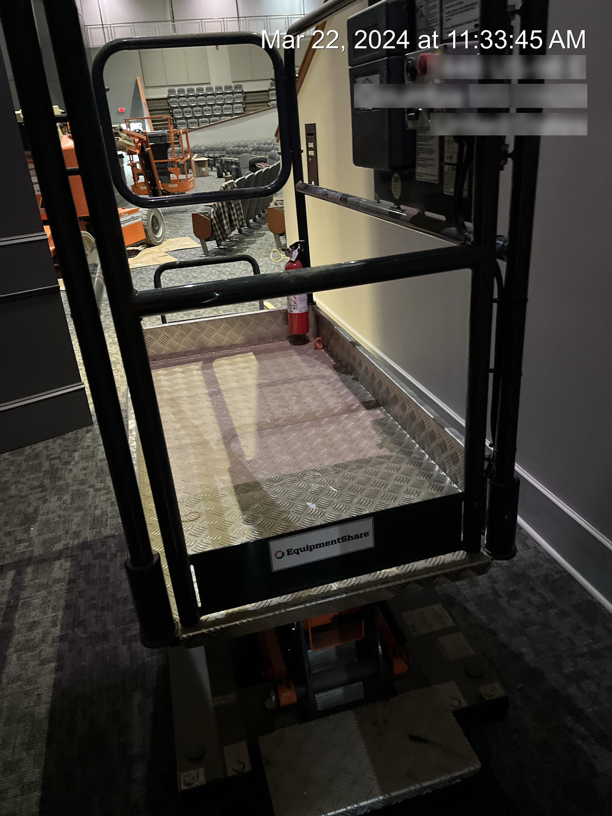 2023 JLG 1030P