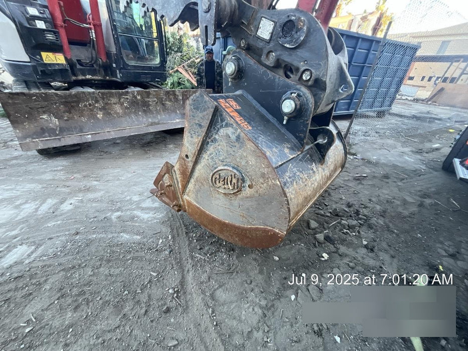 2022 GEITH 42" Bucket - Geith 25k - 35k