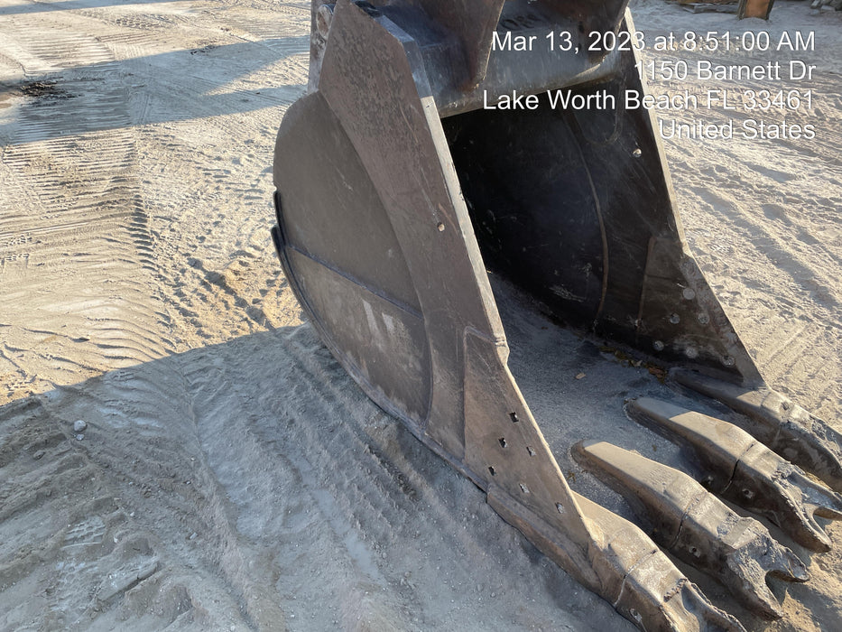 2017 CASE 36" Bucket - Case