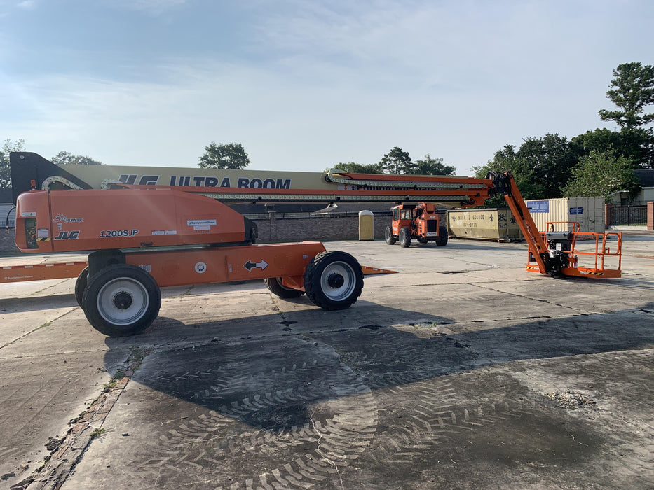 2021 JLG 1200SJP