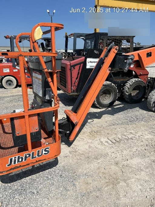 2019 JLG E300AJP