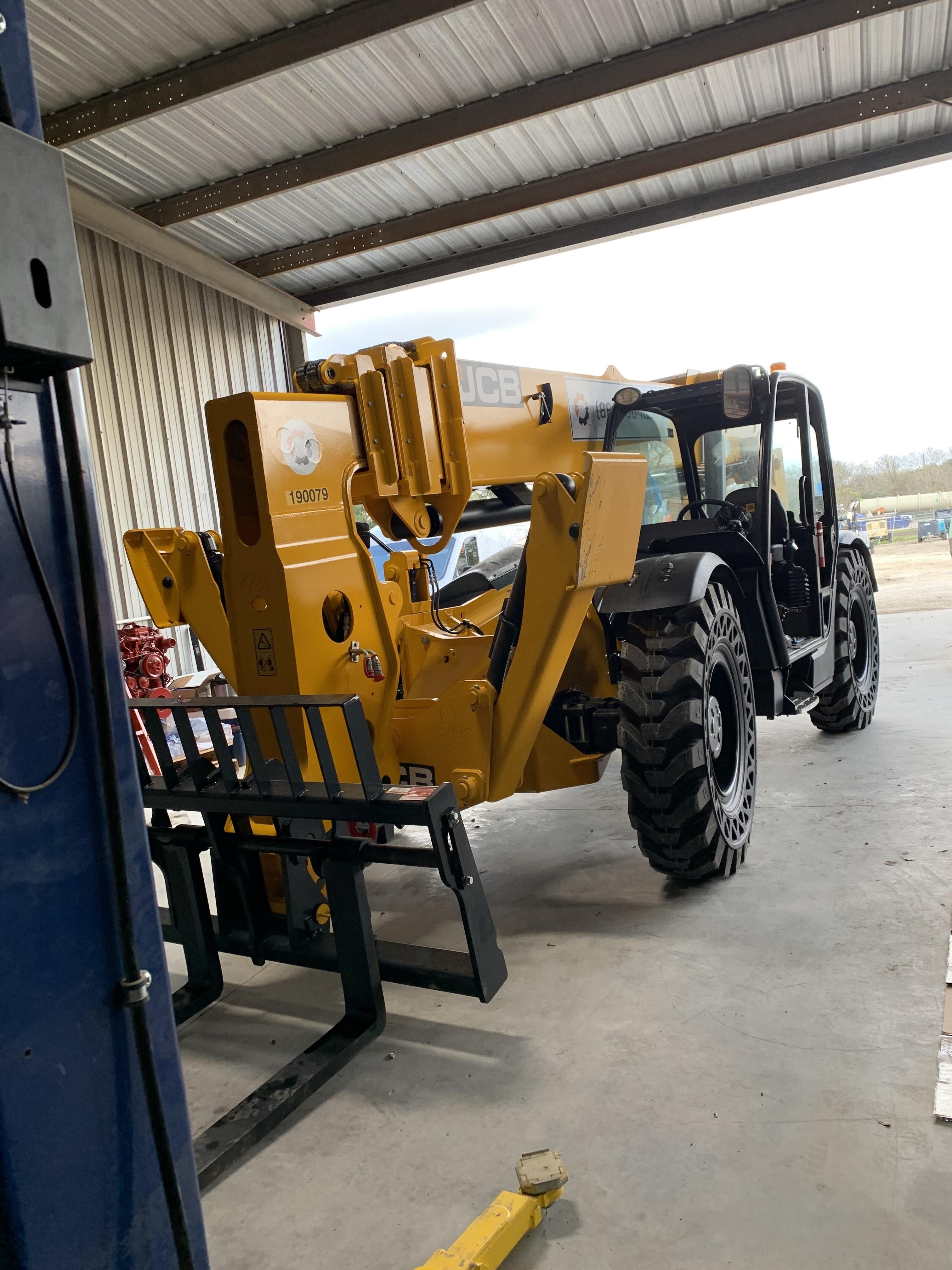 2021 JCB 510-56