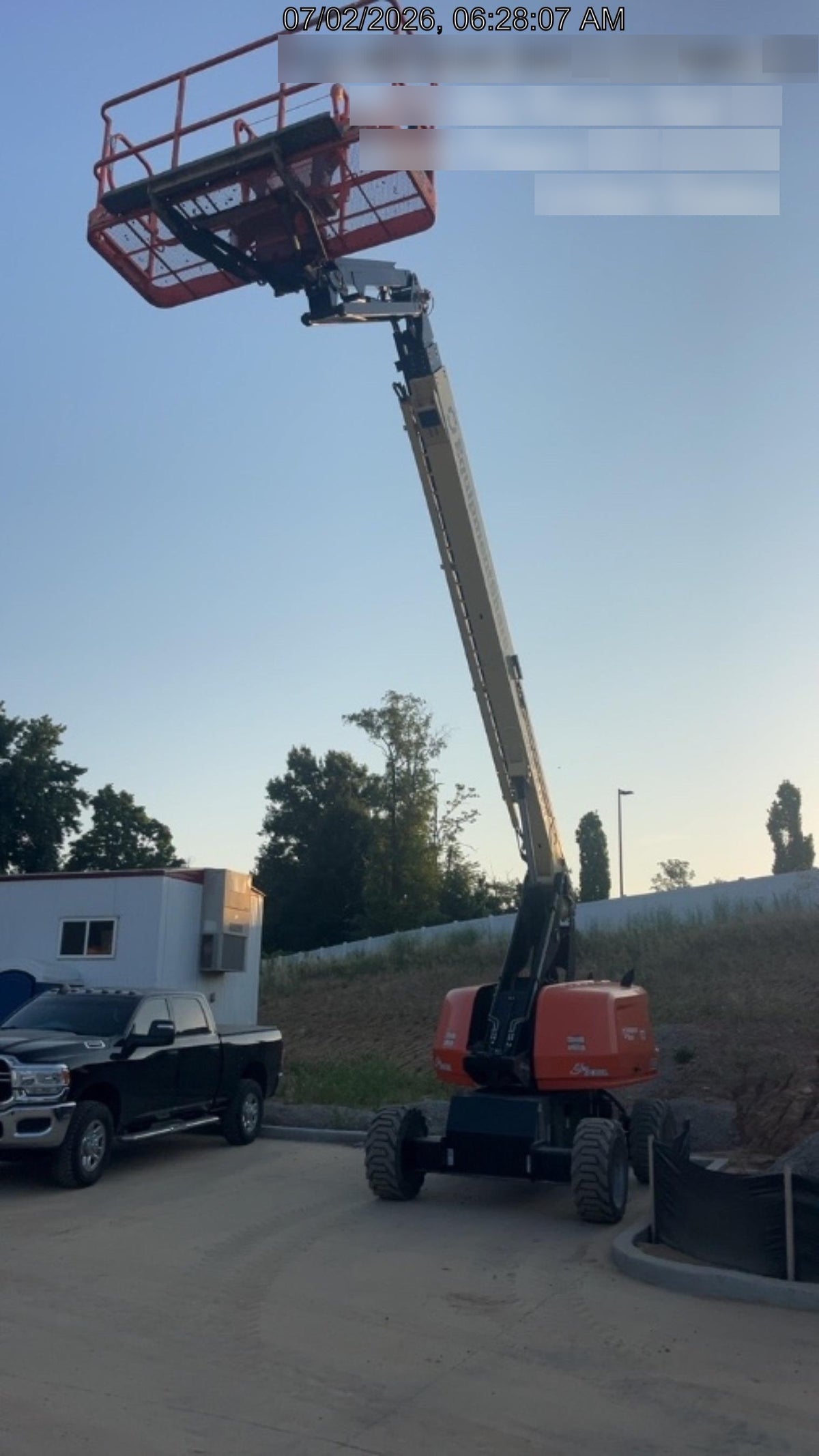 2023 JLG 660SJ