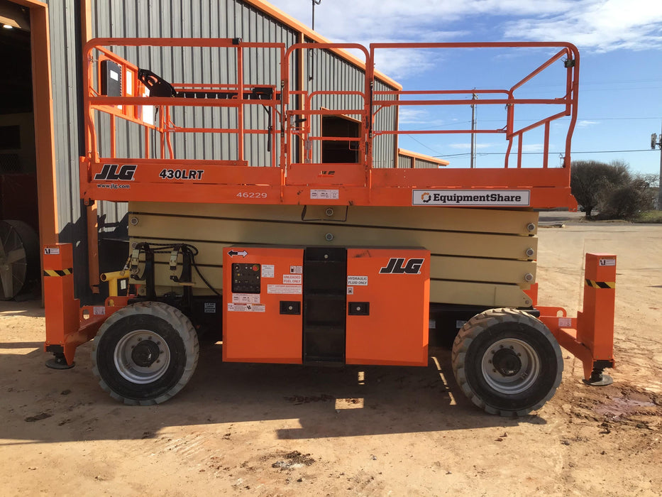 2019 JLG 430LRT