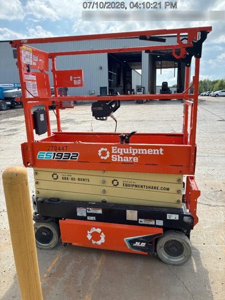 2022 JLG ES1932