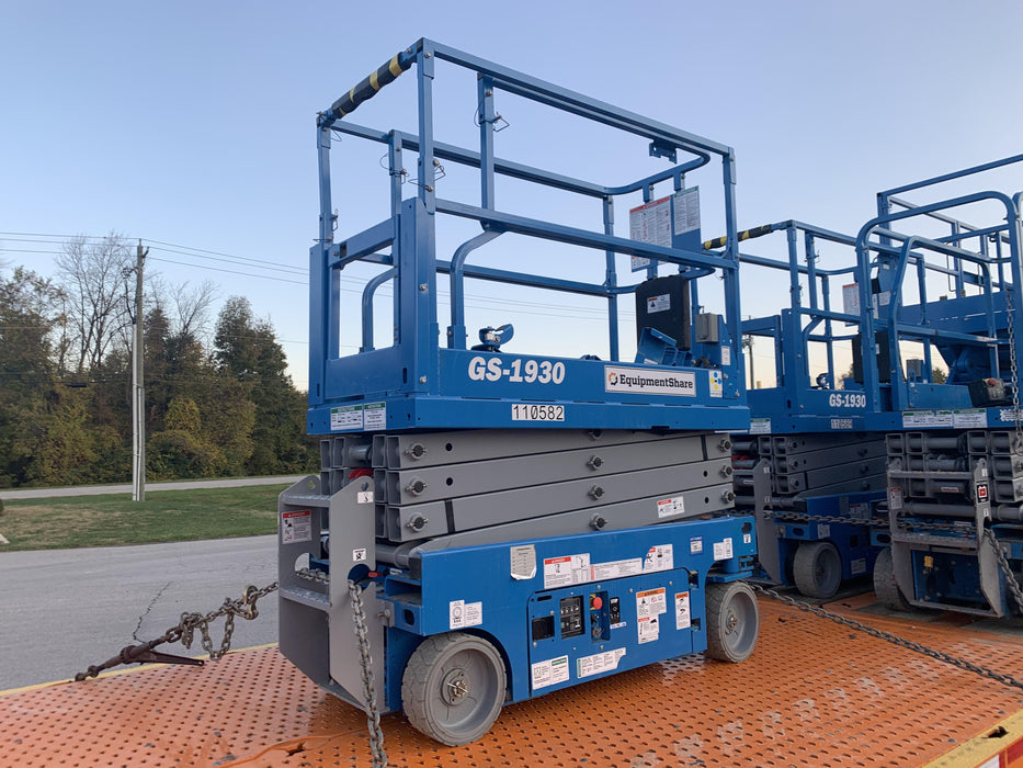 2020 Genie GS-1930 Solid Non Marking Tires, Beacon, Folding rails with half height swing gate