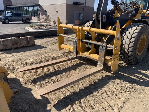 2020 JOHN DEERE 96" Loader Fork Carriage - John Deere