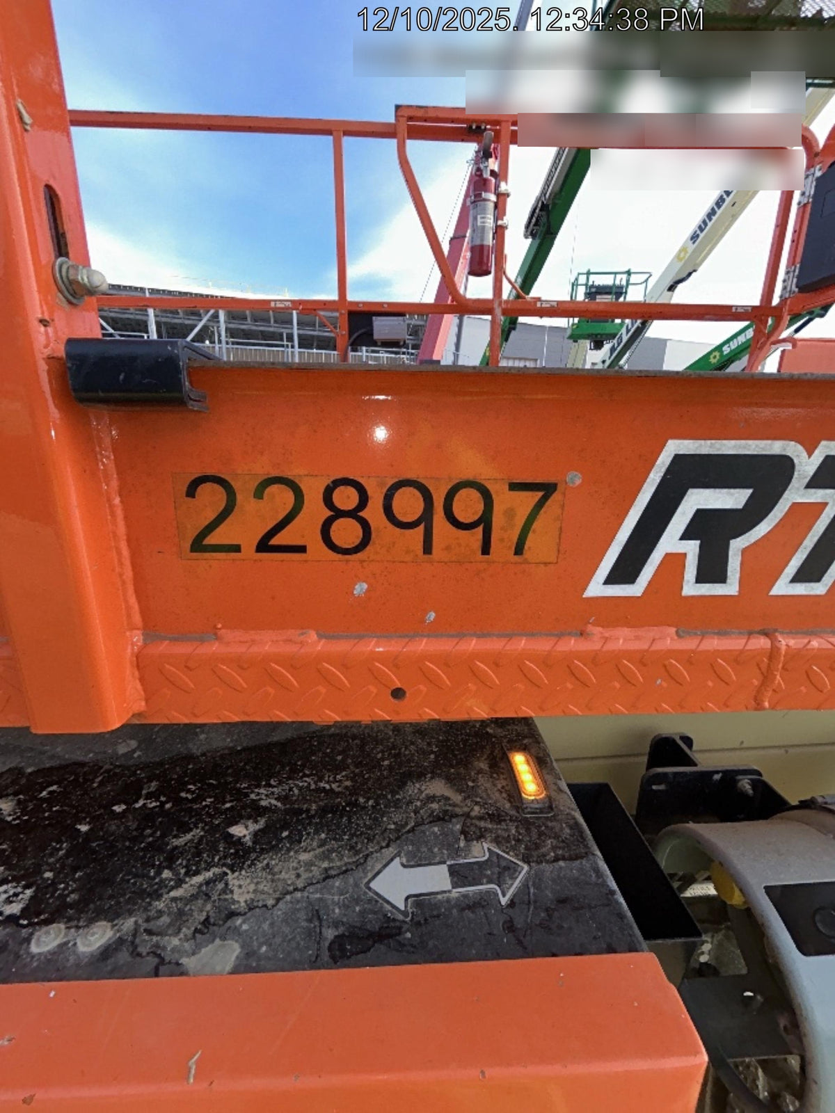 2022 JLG RT4069
