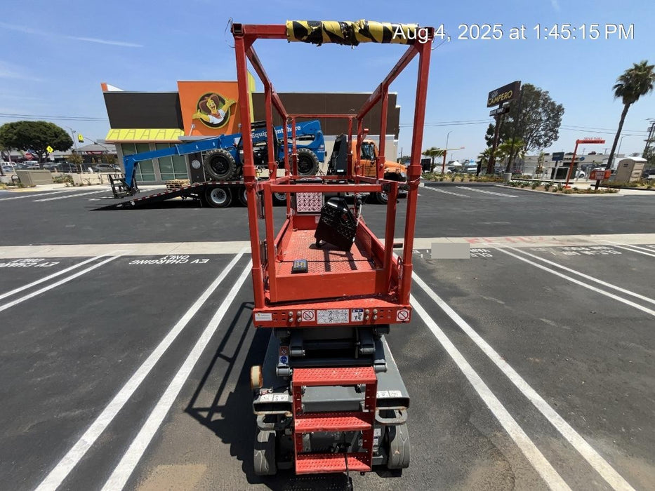 2020 Skyjack SJIII-3219 Solid NM Tires, Half height spring hinged entry gate, Dual Beacons, 800W Inverter