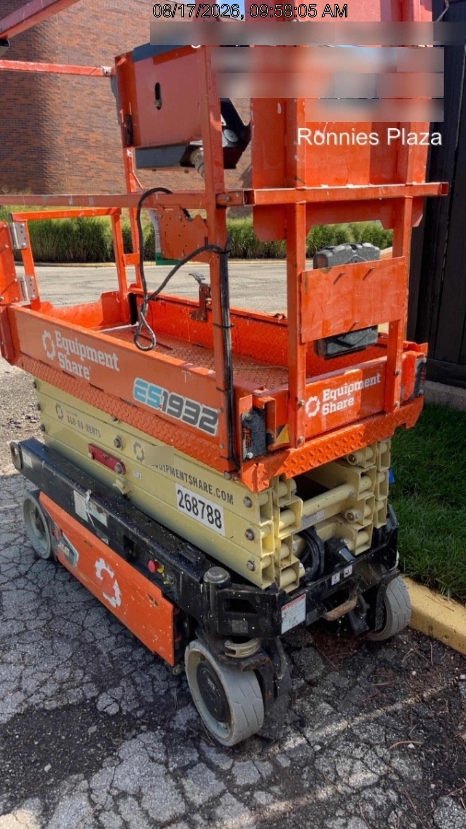 2022 JLG ES1932