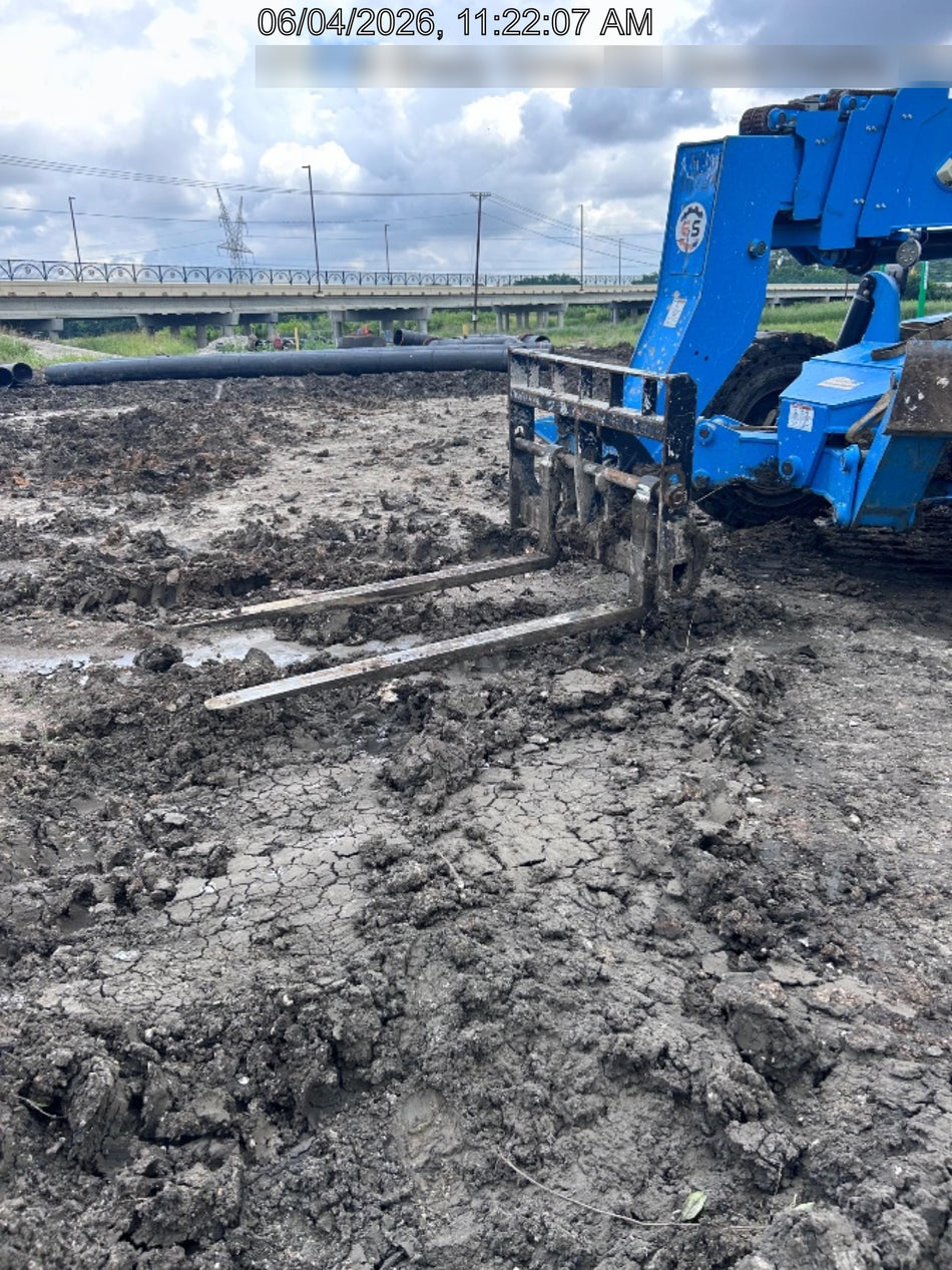 2018 Genie GTH-1056 Genie GTH-1056 w/Open ROPS, FF Tires, Work Light/Beacon, 60" Carriage and Forks