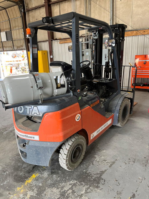 2022 TOYOTA 50-8FGU25