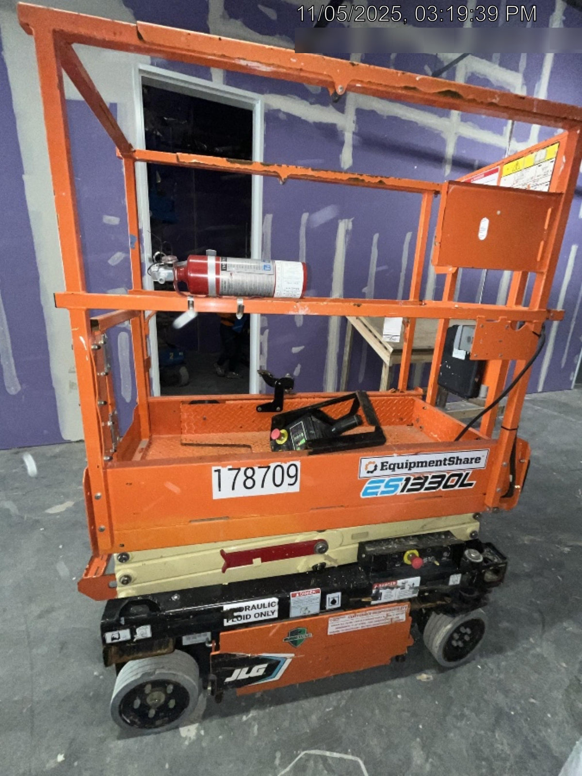 2021 JLG ES1330L