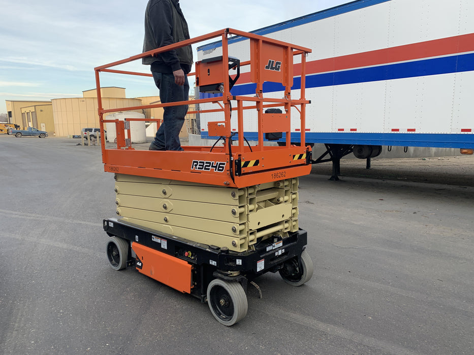 2021 JLG R3246
