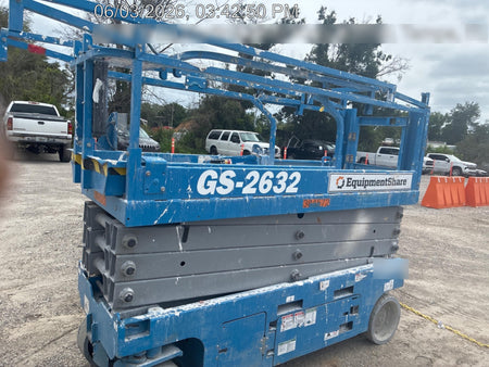 2023 GENIE GS-2632