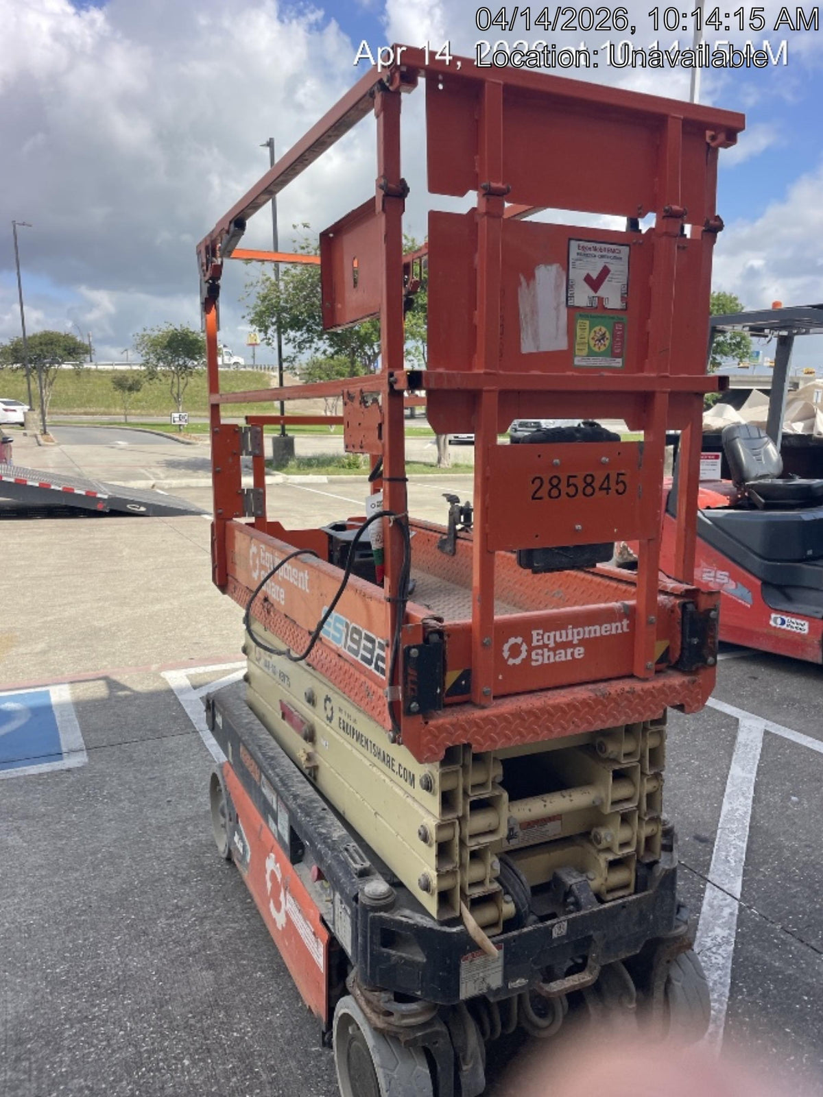2022 JLG ES1932