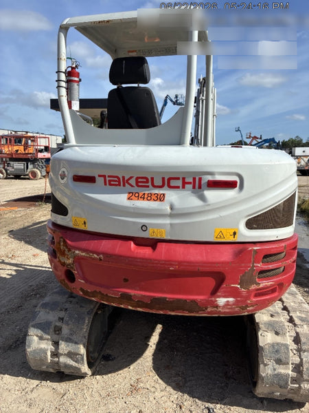 2023 TAKEUCHI TB250-2R