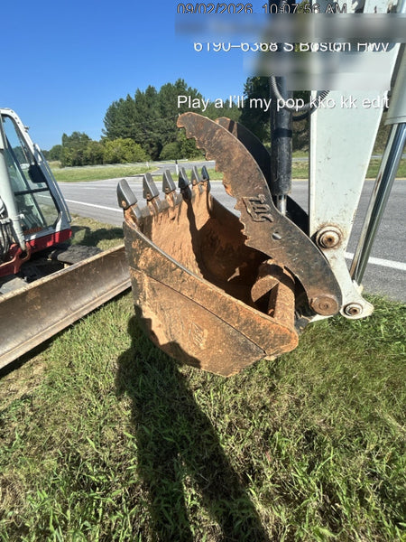 2025 TAKEUCHI 36" Bucket - Takeuchi
