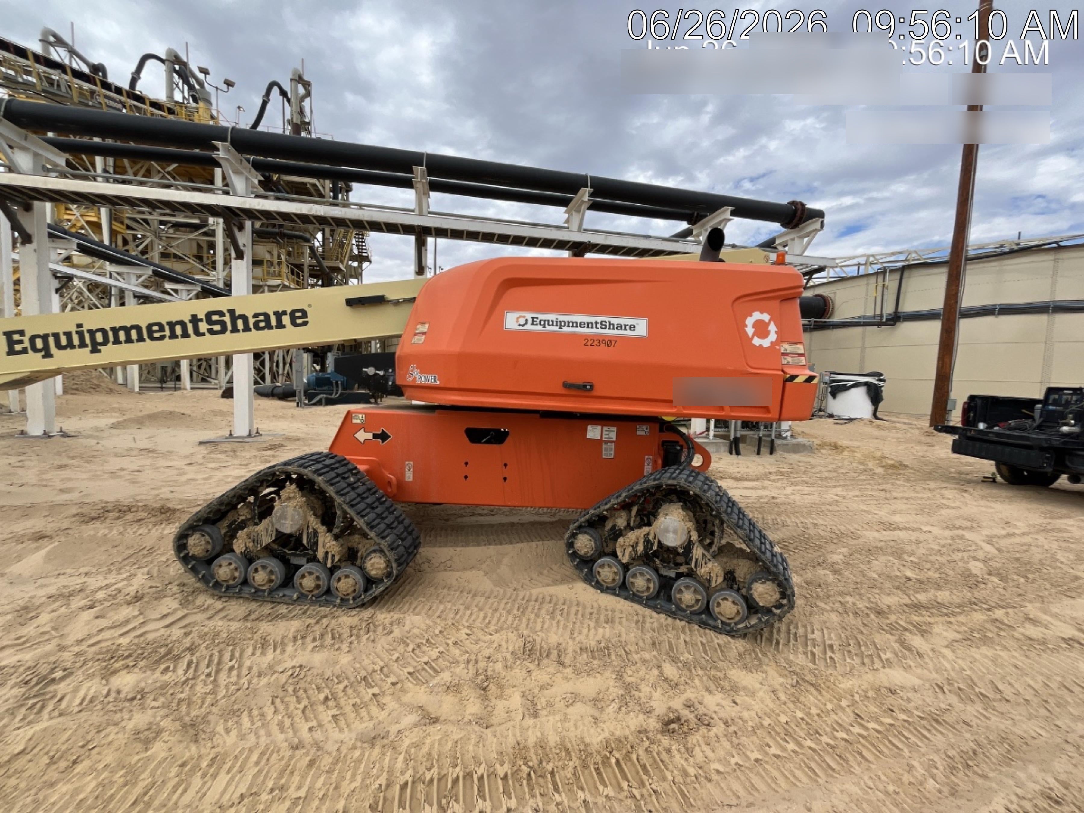 2022 JLG 660SJ Quad Track