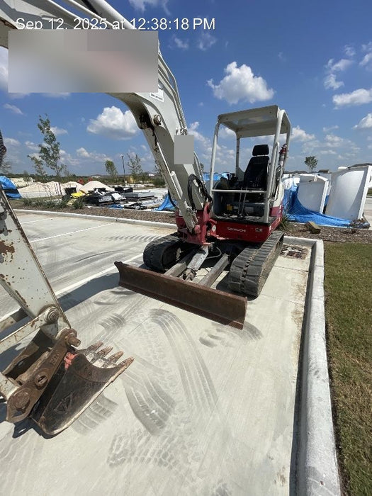 2019 Takeuchi TB260 Canopy, Standard Blade, Auxiliary hydraulics w/Manual QC, Hydraulic thumb, 12" ,18", 24" Bucket