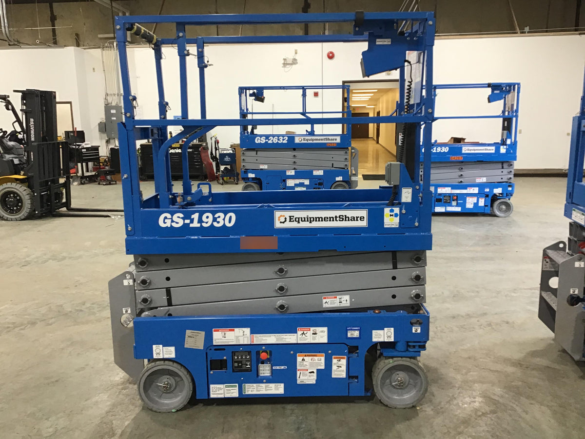 2020 Genie GS-1930 Solid Non Marking Tires, Beacon, Folding rails with half height swing gate, 800W Inverter