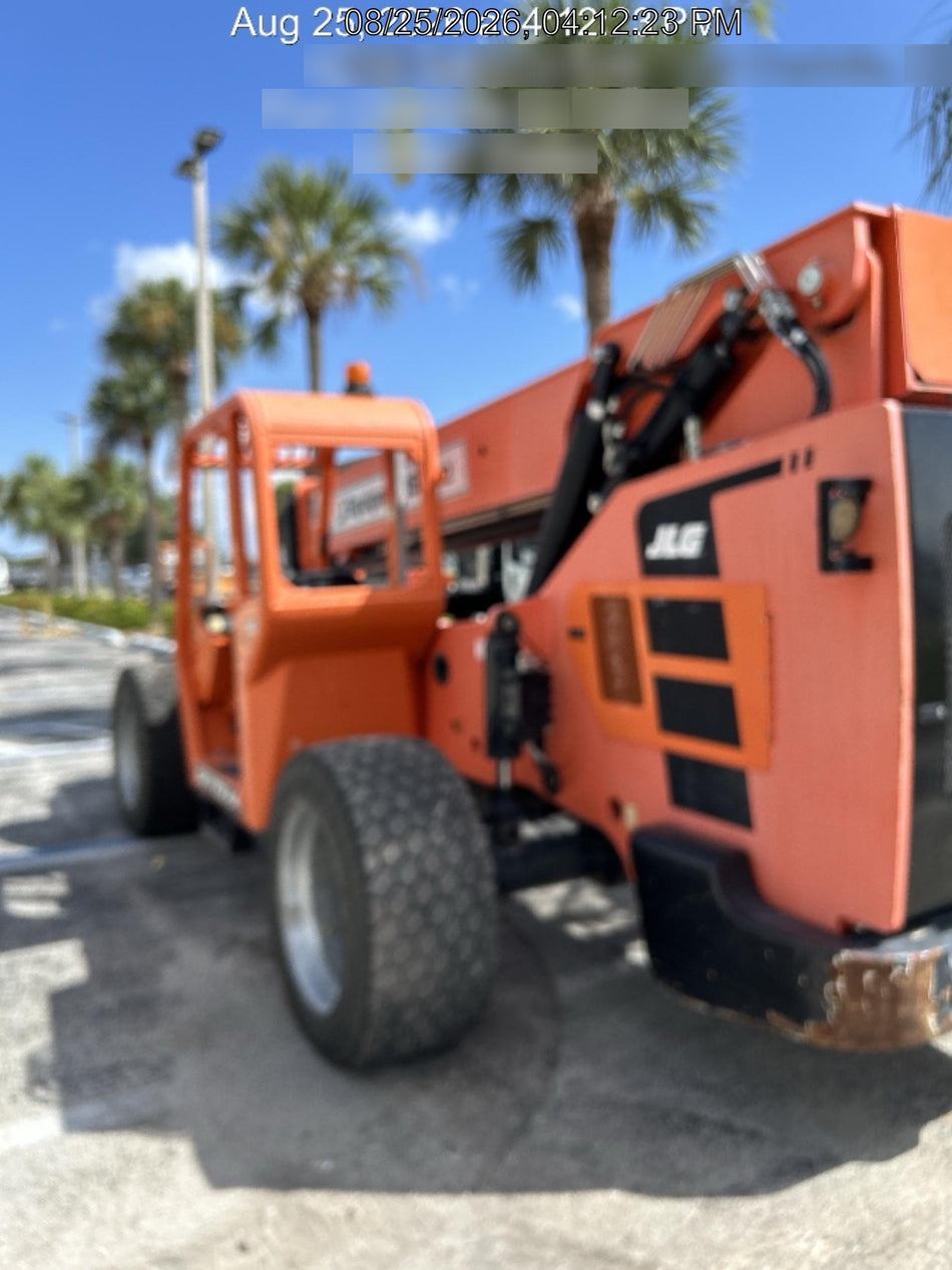 2020 SKYTRAK 8042