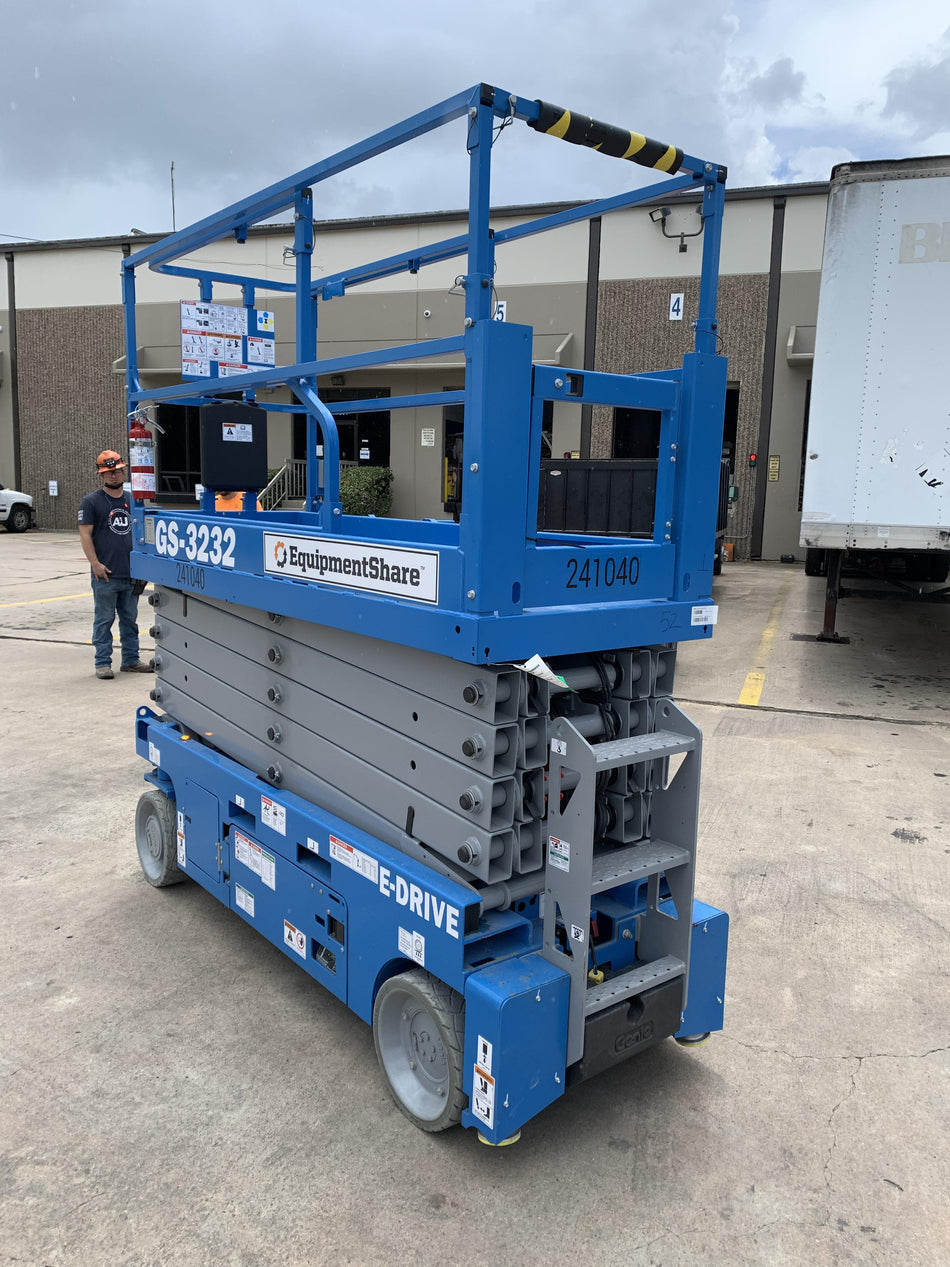 2022 GENIE GS-3232