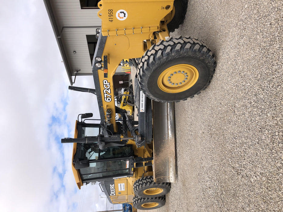 2019 JOHN DEERE 672G