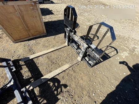 2022 TAKEUCHI 48" Pallet Forks - Takeuchi