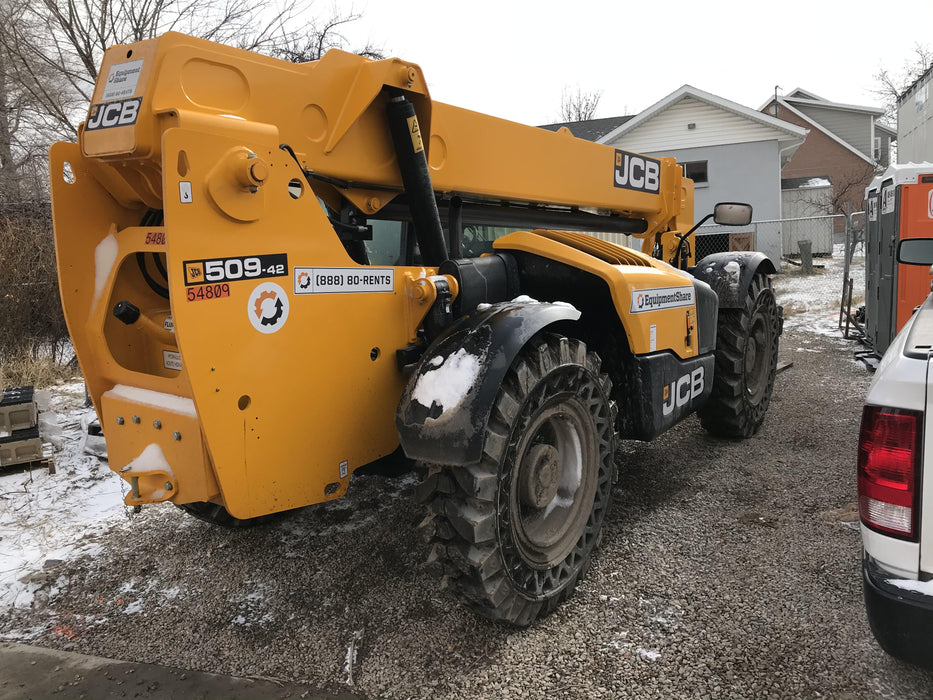 2019 JCB 509-42 Cab/Heat/Air, 74 HP, Solid Tires, STD Worklight, Beacon, Aux Hydraulics, Lifting Eye, Back up Alarm w/66" Carriage/60" Forks