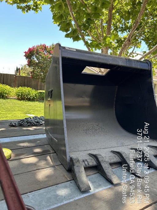 2025 TAKEUCHI 36" Bucket - Takeuchi