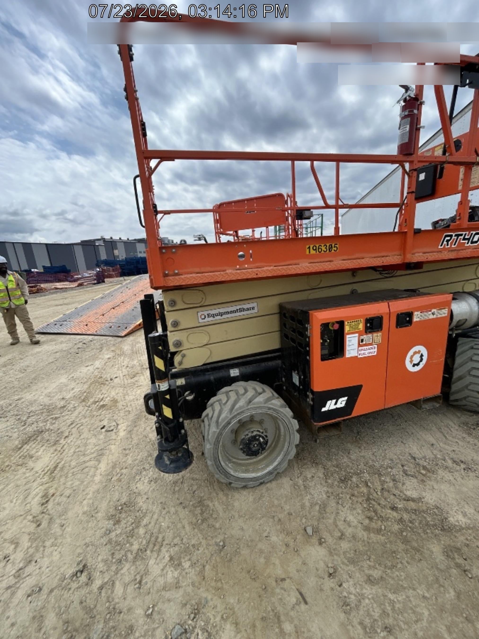 2021 JLG RT4069