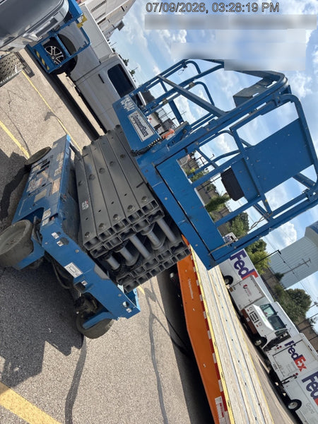 2019 Genie GS-4047 Folding rails with half height swing gate